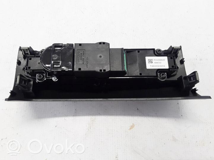 Volvo S90, V90 Ilmastoinnin ohjainlaite/moduuli 31398845