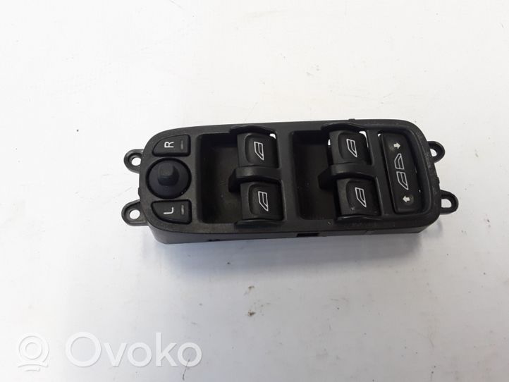 Volvo C70 Electric window control switch 30762140