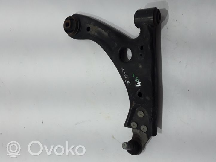 Volvo XC40 Front lower control arm/wishbone 32221154