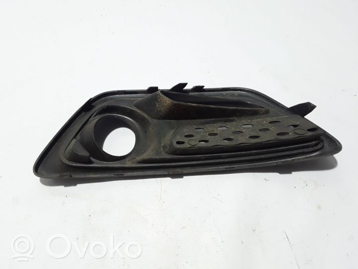 Renault Captur Kratka dolna zderzaka przedniego 620740754R