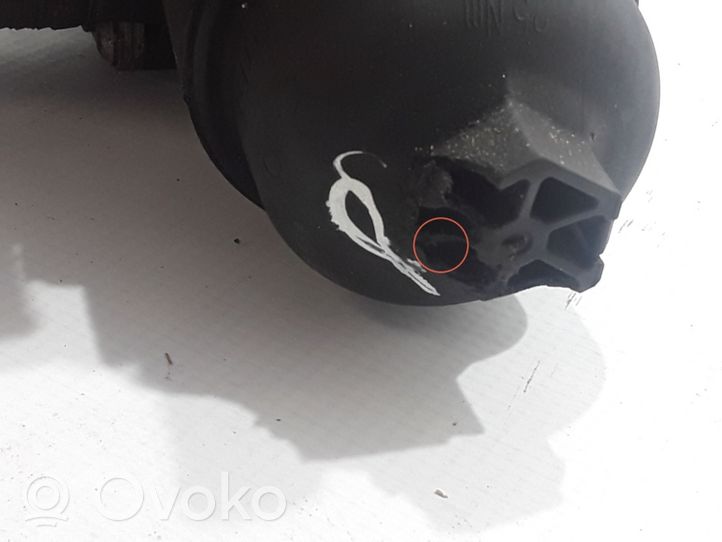 Opel Vivaro Oil filter mounting bracket 152081926R