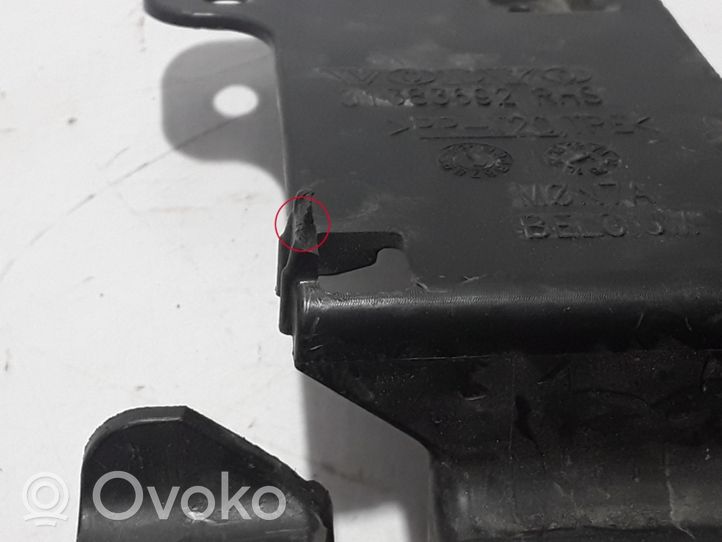 Volvo V70 Välijäähdyttimen ilmanohjauksen ilmakanava 31383692