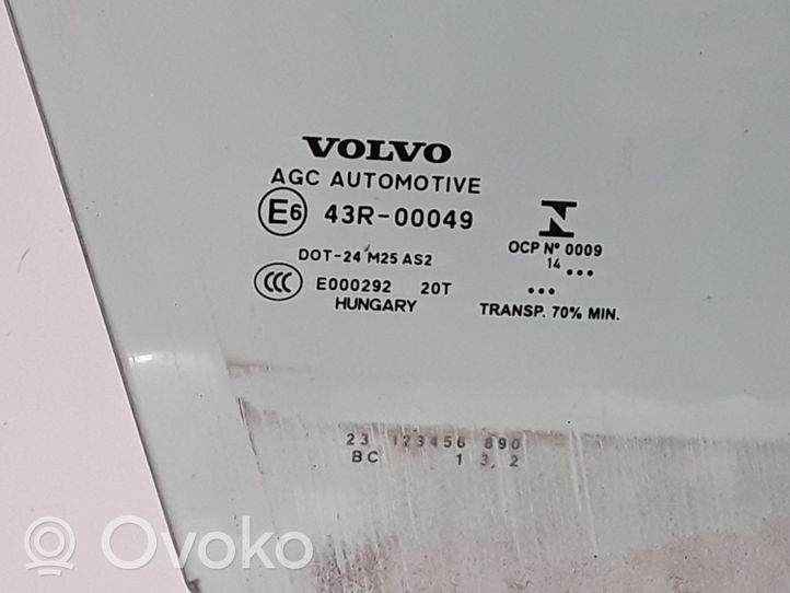 Volvo V40 Etuoven ikkunalasi, neliovinen malli 31386763