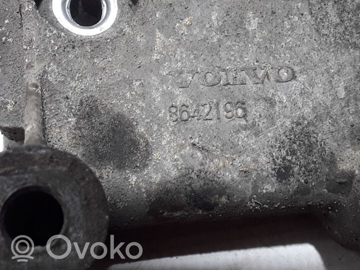 Volvo XC70 Generator/alternator bracket 8642196