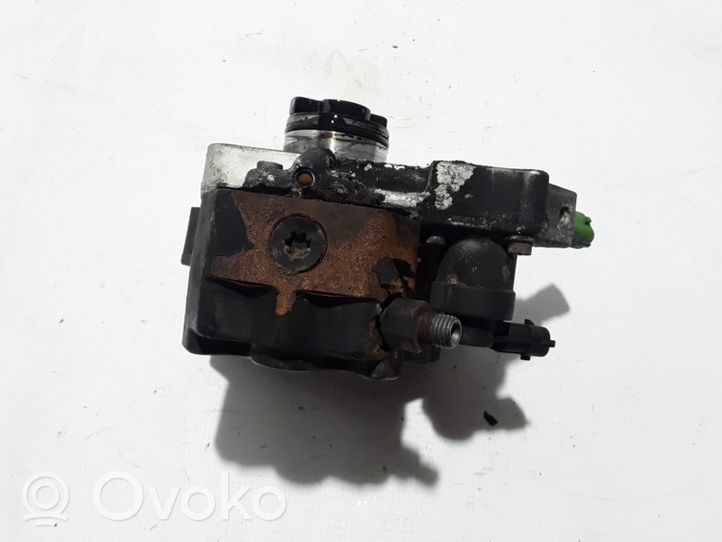 Volvo XC90 Fuel injection high pressure pump 8692521