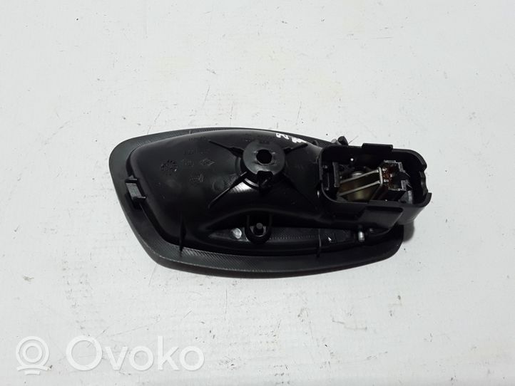 Renault Clio IV Klamka wewnętrzna drzwi tylnych 826730001R