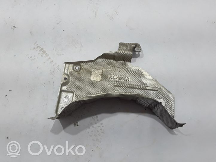 Renault Clio IV Pakokaasulämmön lämpökilpi 205408167R