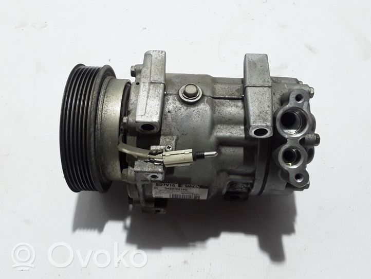 Dacia Duster Ilmastointilaitteen kompressorin pumppu (A/C) 926006229R