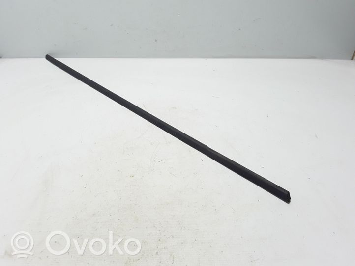 Volvo XC60 Front door glass trim molding 