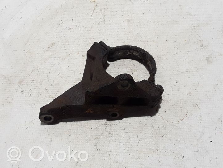 Volvo S40 Staffa del cuscinetto di supporto dell’albero di trasmissione 31211154