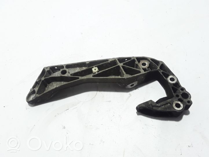 BMW 5 F10 F11 Supporto di montaggio scatola del cambio 6777615