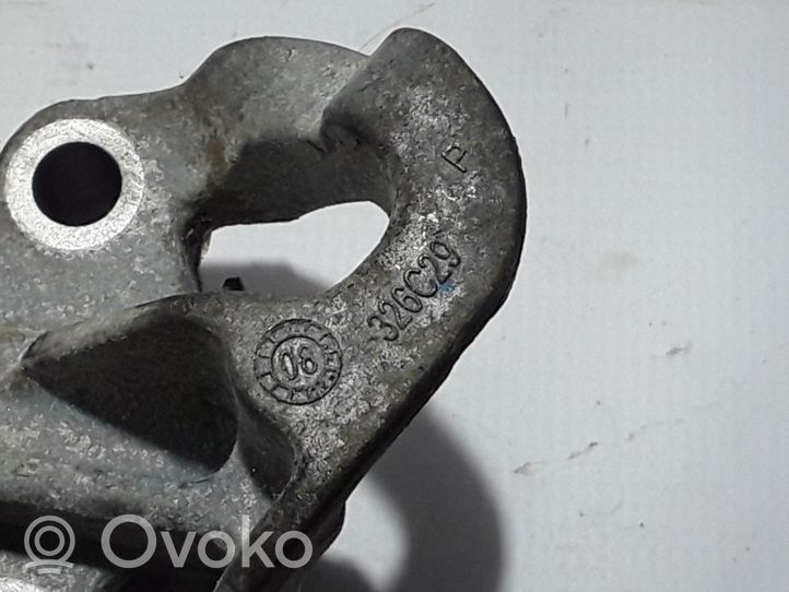 Volvo C30 Engine mounting bracket 326C29