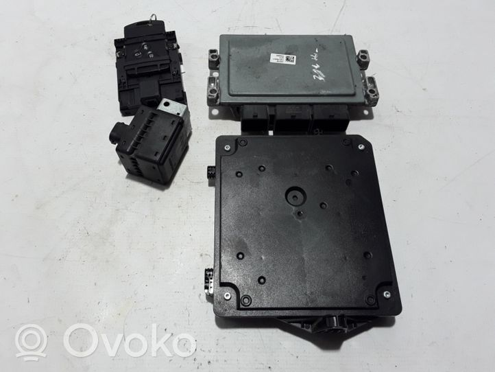 Renault Zoe Komputer / Sterownik ECU i komplet kluczy 