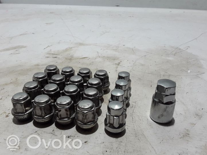 Chrysler Pacifica Nuts/bolts 