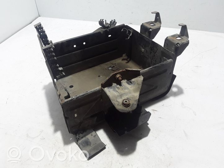 Opel Vivaro Staffa di montaggio della batteria 8200138875