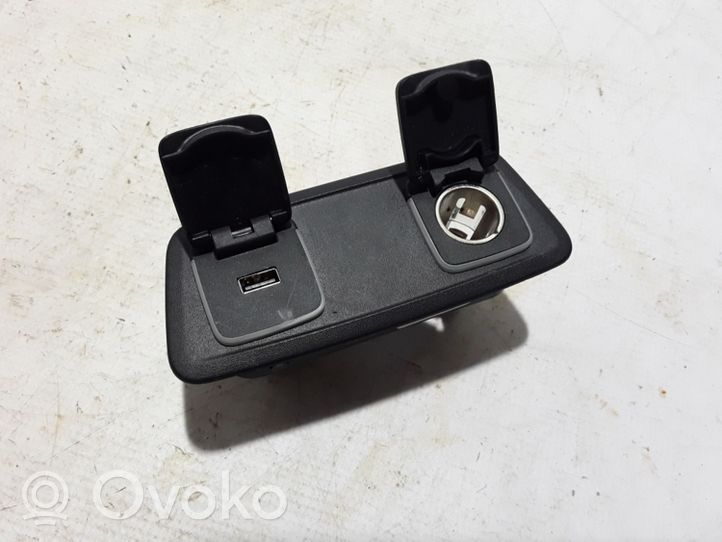 Chrysler Pacifica USB socket connector 68229847AB