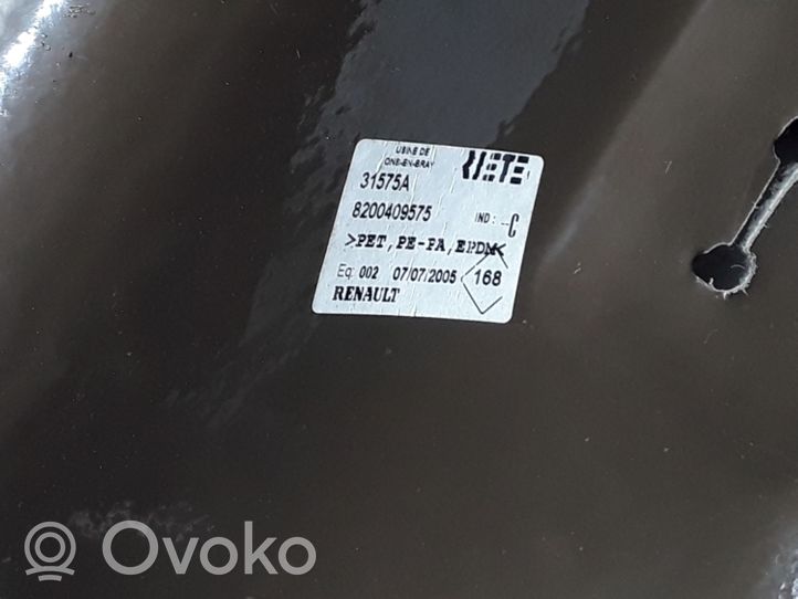 Renault Clio III Wykładzina podłogowa tylna 8200409575