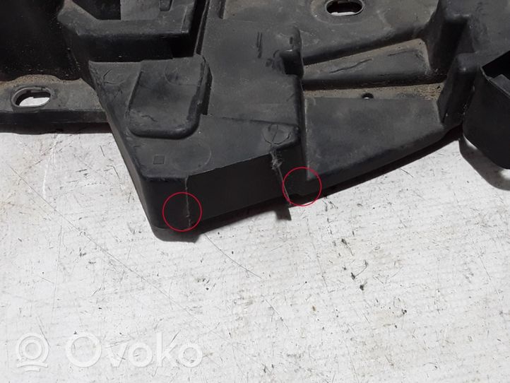 Renault Fluence Uchwyt / Mocowanie lampy przedniej 622230011R