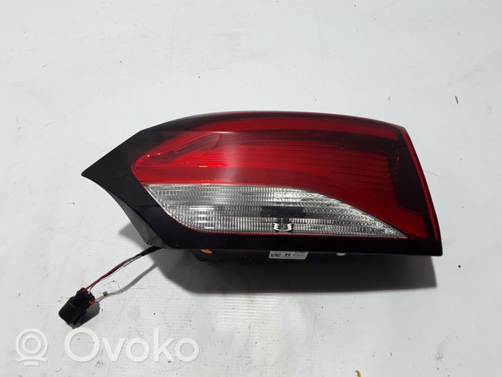 Chrysler Pacifica Takaluukun takavalot 68228940AF