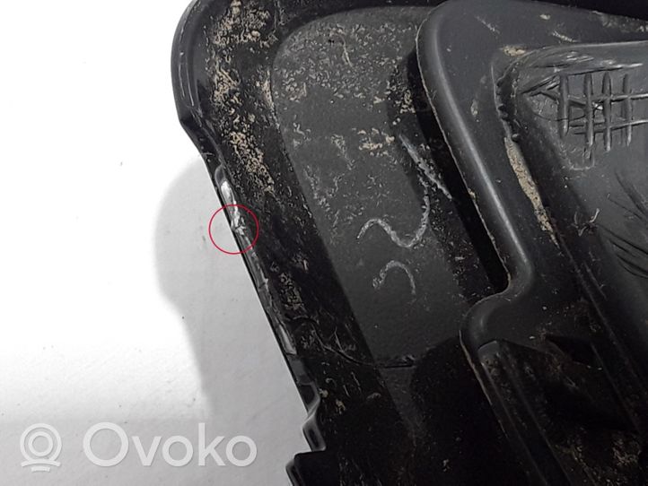 Chrysler Pacifica Etupuskurin alempi jäähdytinsäleikkö 68229007AA