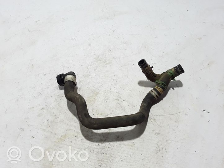 Renault Kangoo II Tubo flessibile del liquido di raffreddamento del motore 8200548482