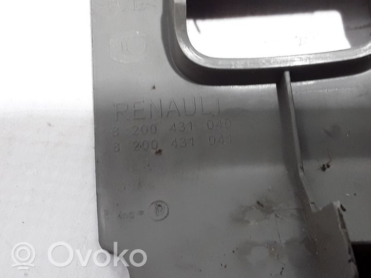 Renault Kangoo II Protection de seuil de coffre 8200431040