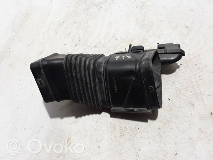 Volvo V60 Oro paėmimo kanalo detalė (-ės) 30671773