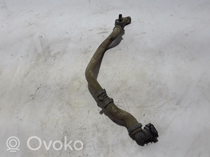 Renault Kangoo II Tuyau de liquide de refroidissement moteur 924004090R