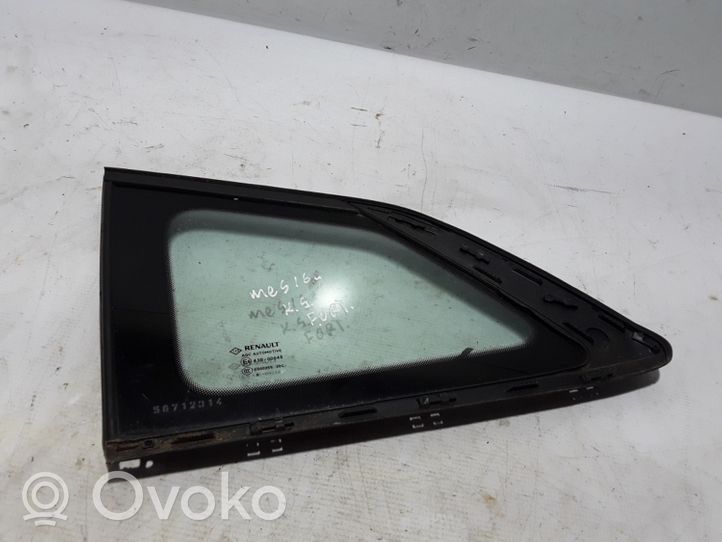 Renault Megane IV Rear side window/glass 833075308R