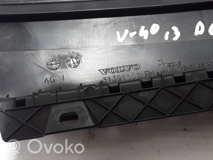 Volvo V40 Rivestimento portiera posteriore (modanatura) 31391186