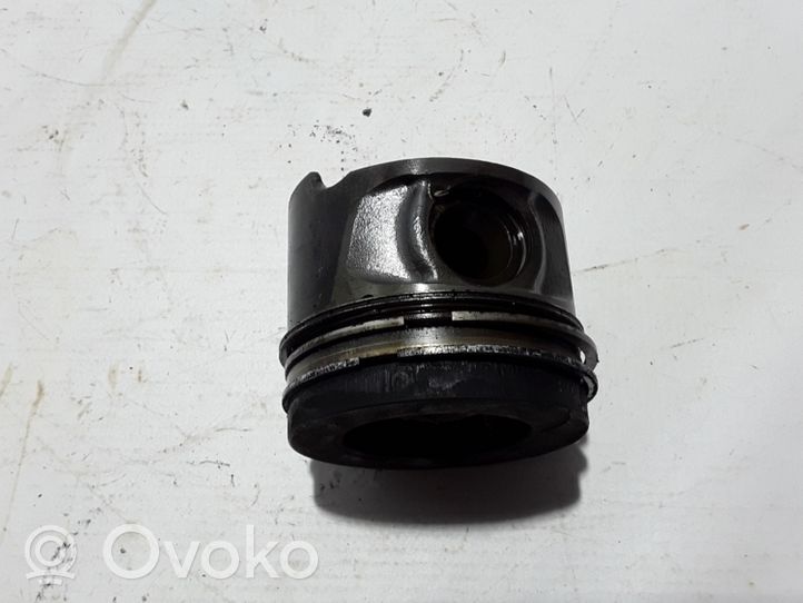 Mercedes-Benz Citan W415 Piston avec bielle 120A11104R