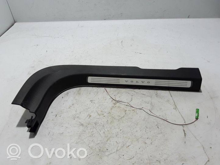 Volvo S90, V90 Etuoven kynnyksen suojalista 39838861