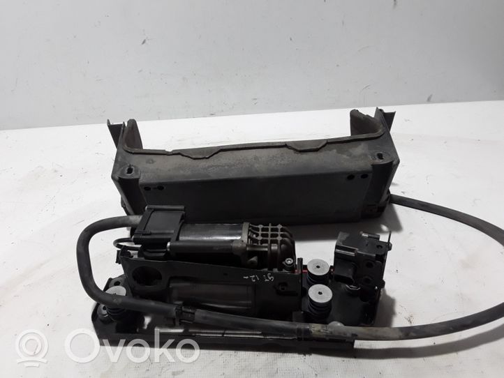 BMW 5 GT F07 Air suspension compressor/pump 6875176