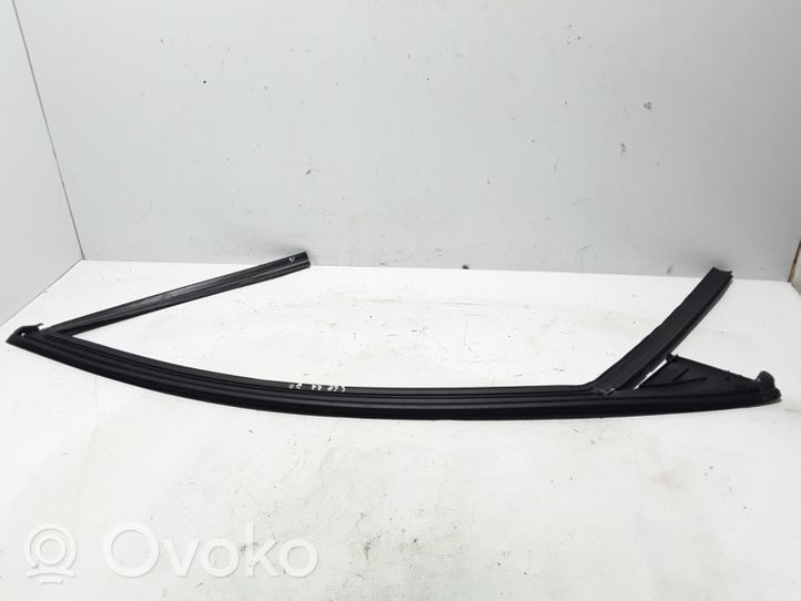 Volvo S60 Etuoven kumitiiviste (kiinni ovessa) 32274404