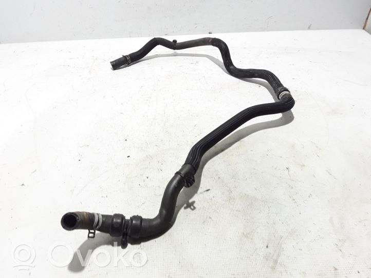 Opel Vivaro Tubo flessibile del liquido di raffreddamento del motore 924106084R