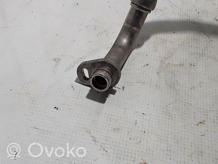 Opel Vivaro Air conditioning (A/C) pipe/hose 924807649R