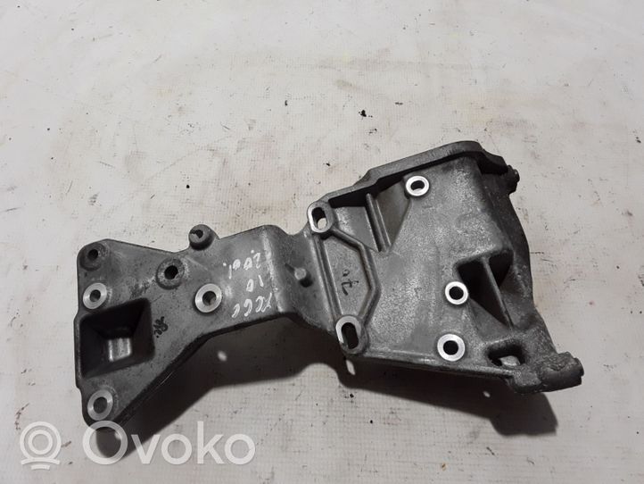 Volvo XC60 Generator/alternator bracket 31258329