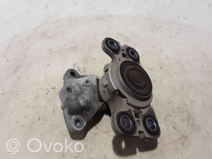 Volvo S60 Engine mount bracket 31401308