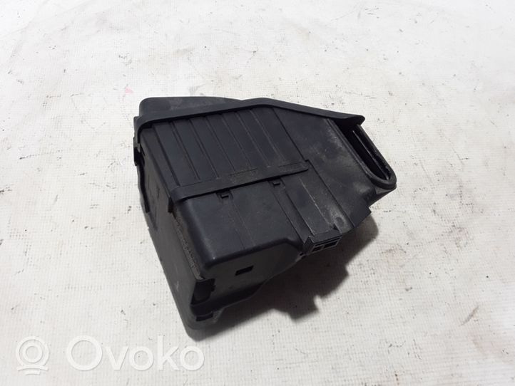 Volvo S60 Saugiklių dėžė (komplektas) 30644652