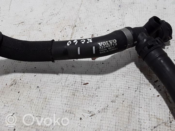 Volvo XC60 Tuyau de liquide de refroidissement moteur 32249719