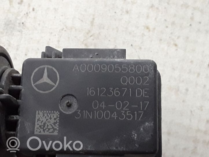 Mercedes-Benz GLA W156 Kitas daviklis A0009055800