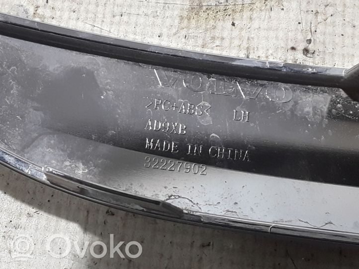Volvo XC60 Listwa zderzaka tylnego 32227902