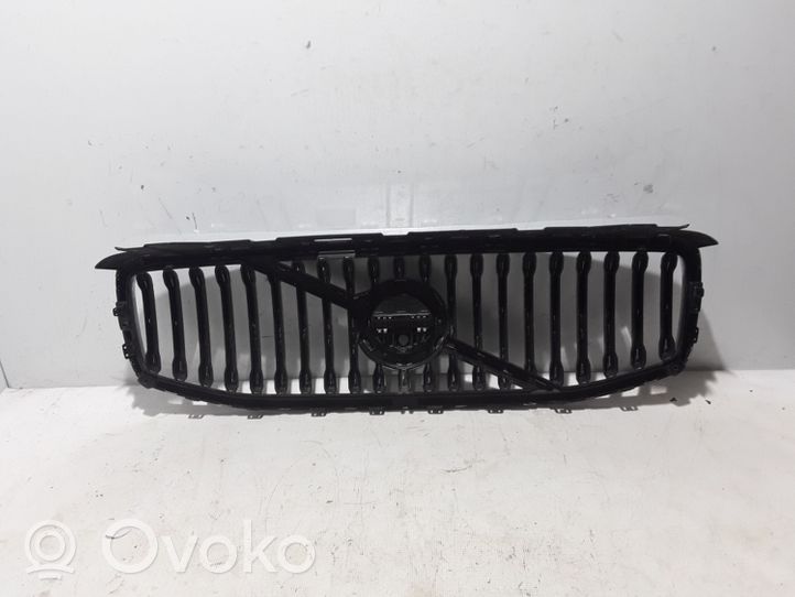 Volvo XC60 Grotelės priekinės 31425535