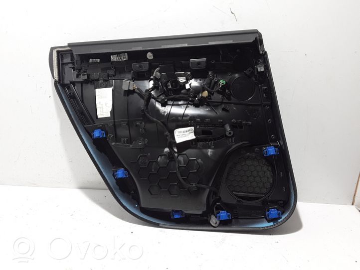 Volvo S90, V90 Takaoven verhoilu 31393233