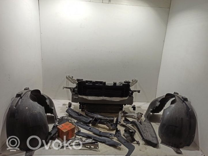 Volvo XC40 Front piece kit 