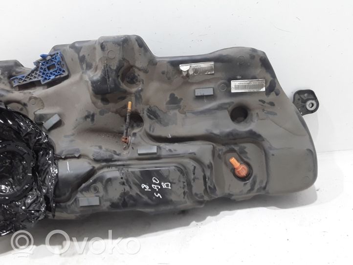 Volvo S90, V90 Kraftstofftank 31405477