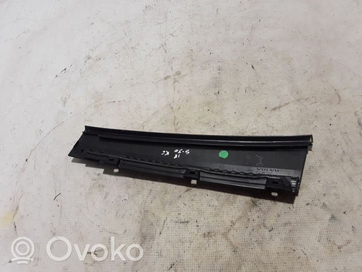 Volvo S90, V90 Muu takaoven verhoiluelementti 31378625