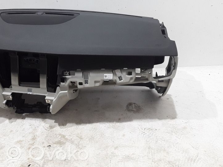 Volvo S90, V90 Tableau de bord 39838581