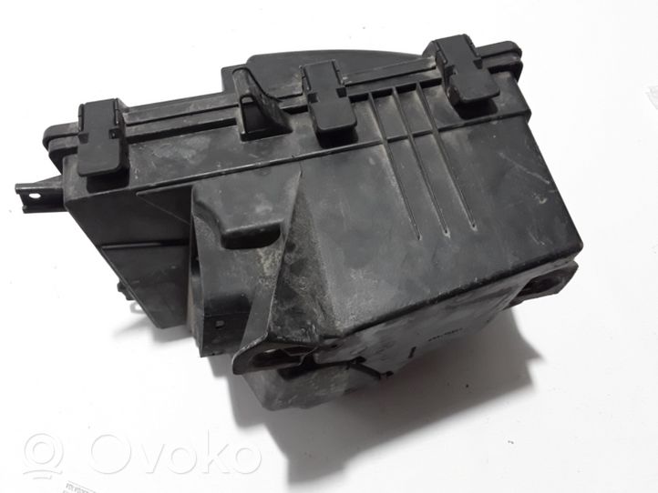 Volvo V70 Scatola del filtro dell’aria 8683290