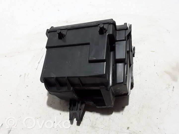 Renault Trafic III (X82) Fuse box set 243503708R